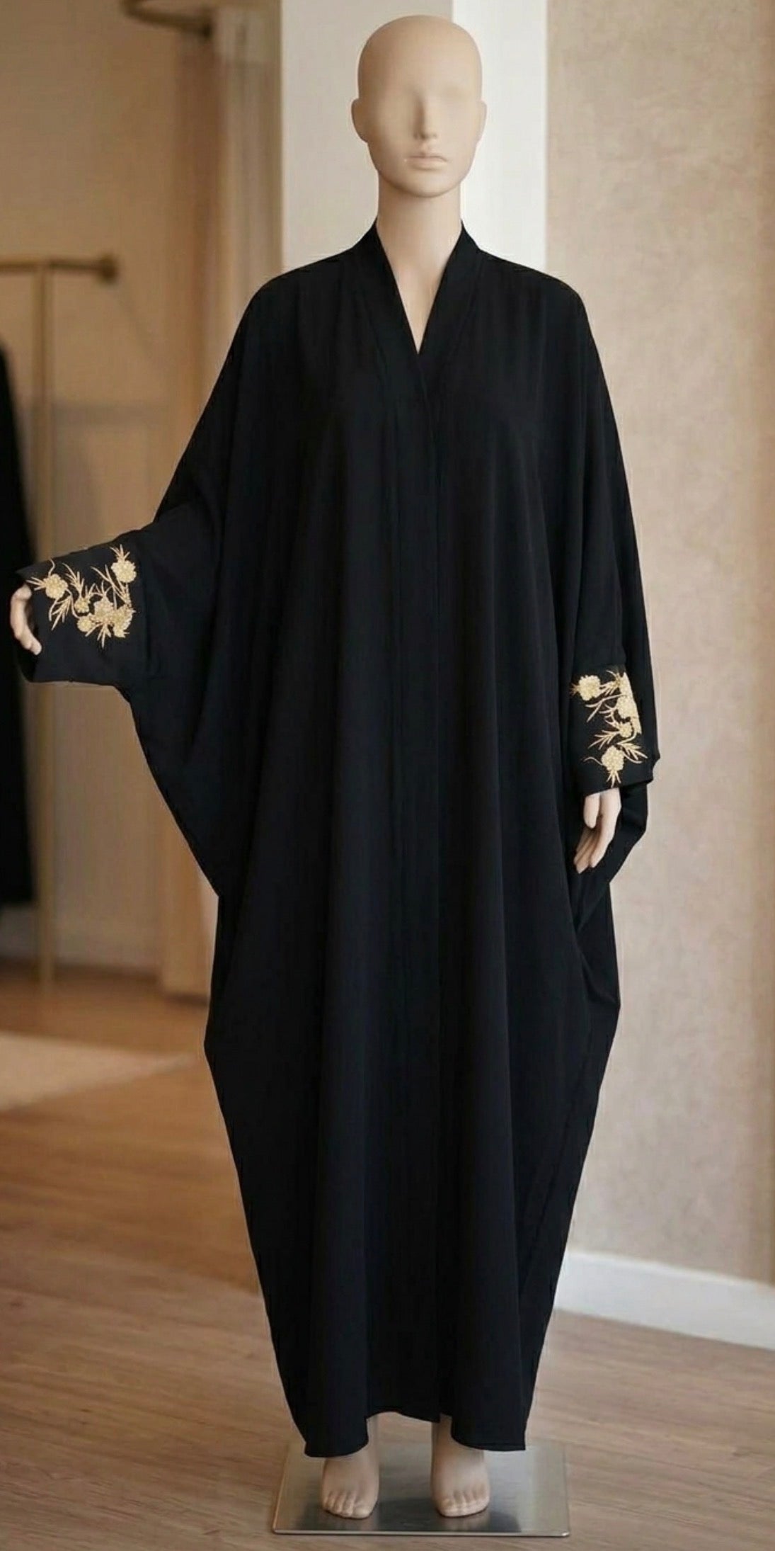 Taar Batwing Abaya