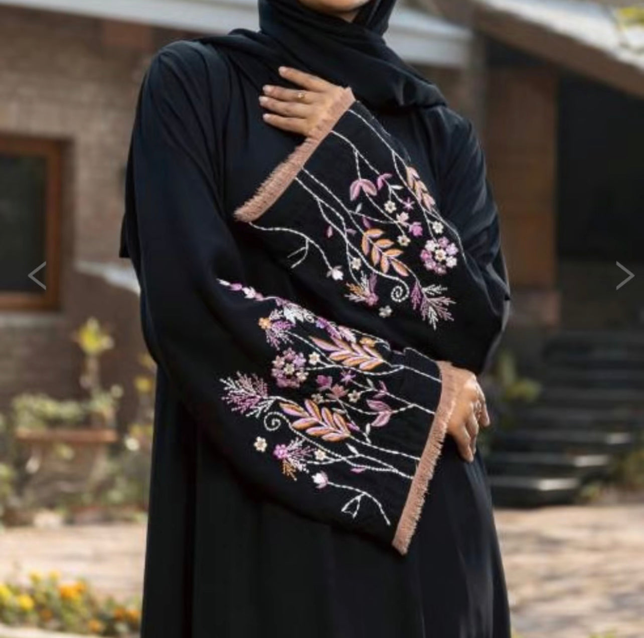 Tam Abaya