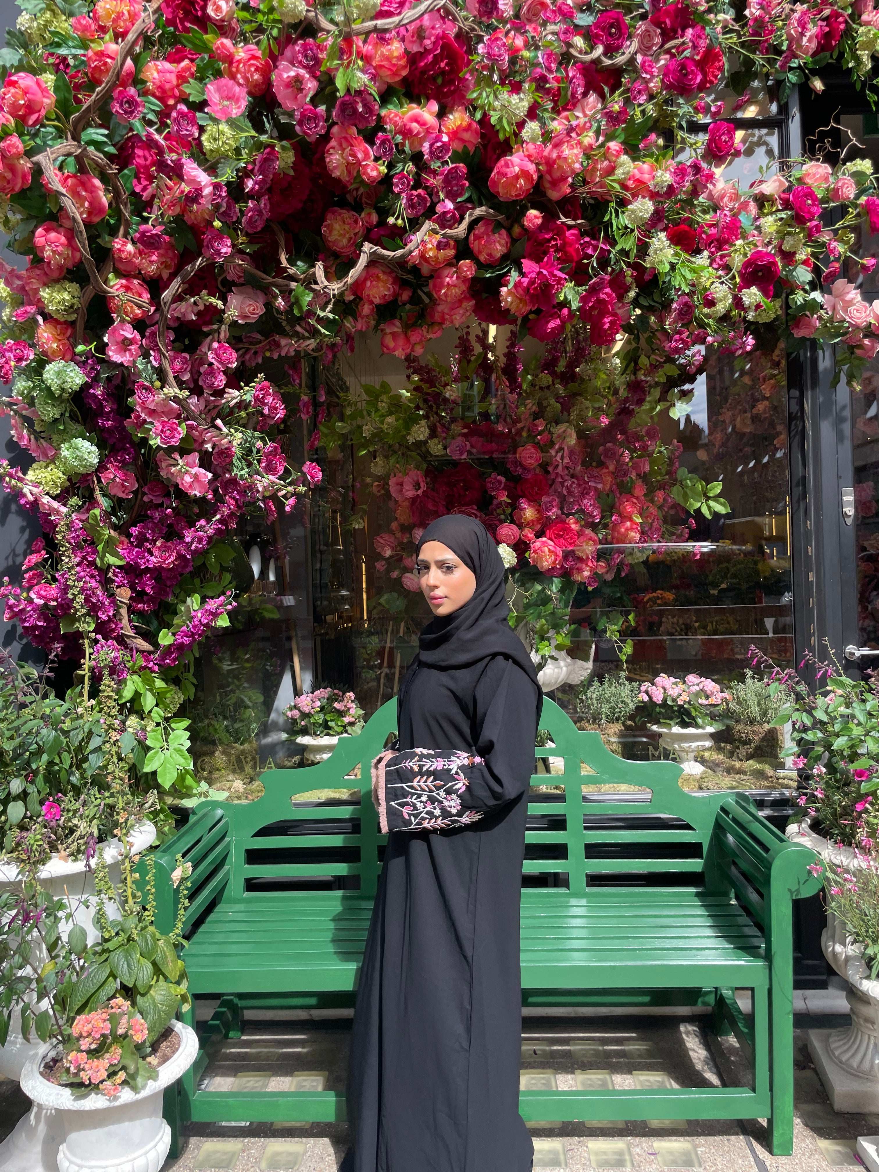Tam Abaya